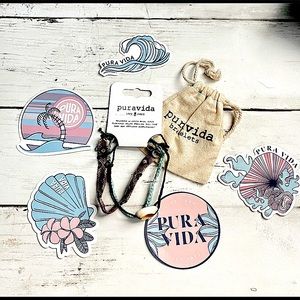 NWT Pura Vida bracelet with 5 stickers